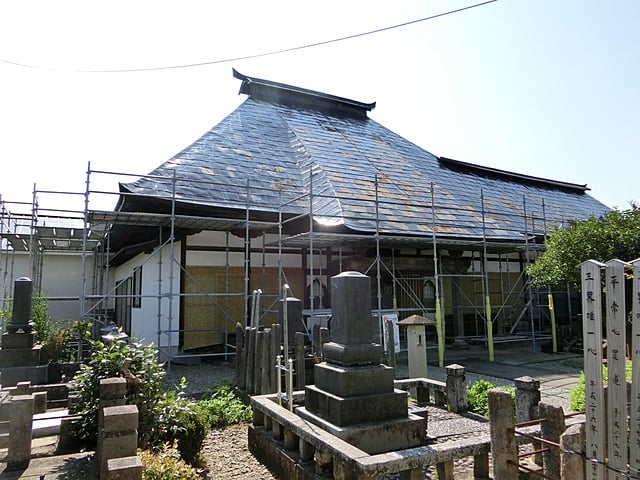 東根市の本源寺様全景