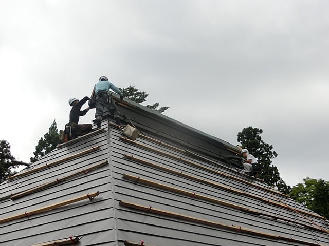 屋根板金工事状況