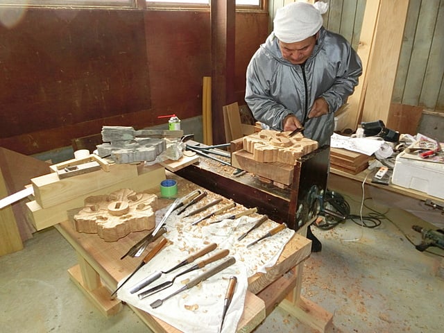 専念寺様の六葉（ろくよう）製作風景