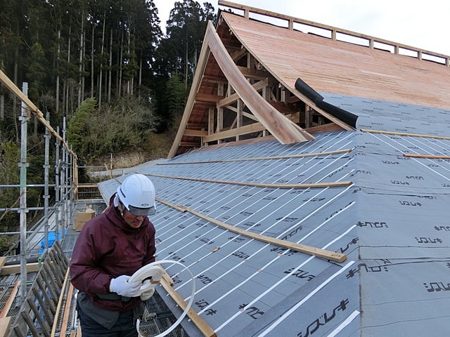 観音寺様　本瓦葺き準備工