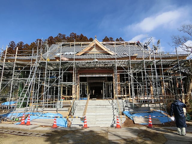 観音寺様　工事中の本堂全景